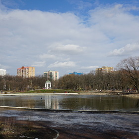 Март. Парк "Дубки" Москва.